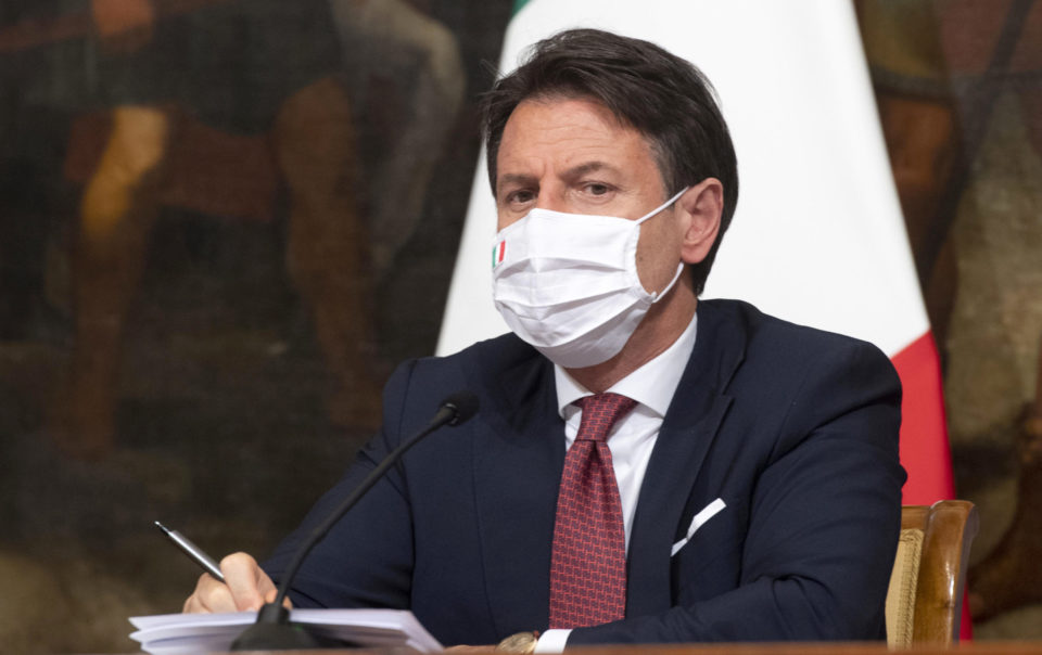 Giuseppe Conte dpcm Natale 2020